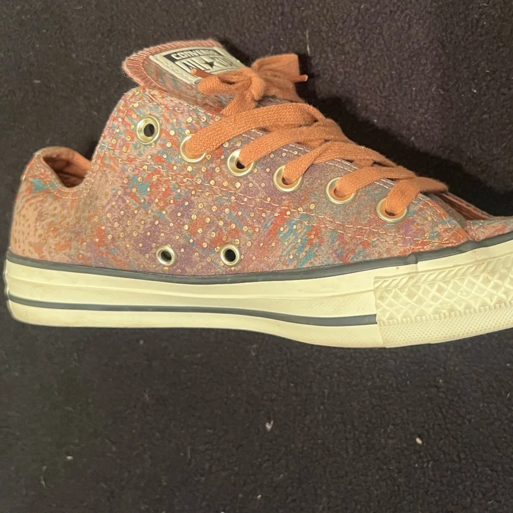 Converse barely worn - Picture 2 of 2